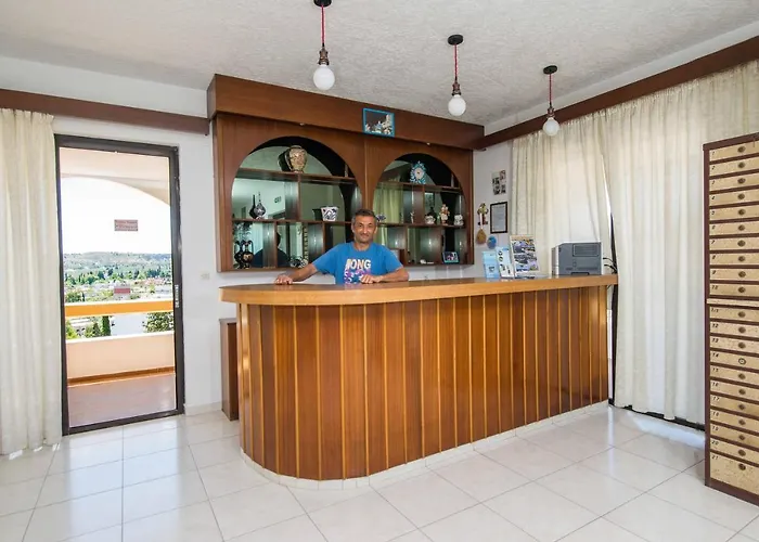 Eleni Anagros Hotel 2*